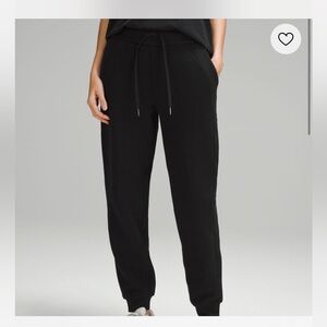 black lululemon scuba joggers, size 4